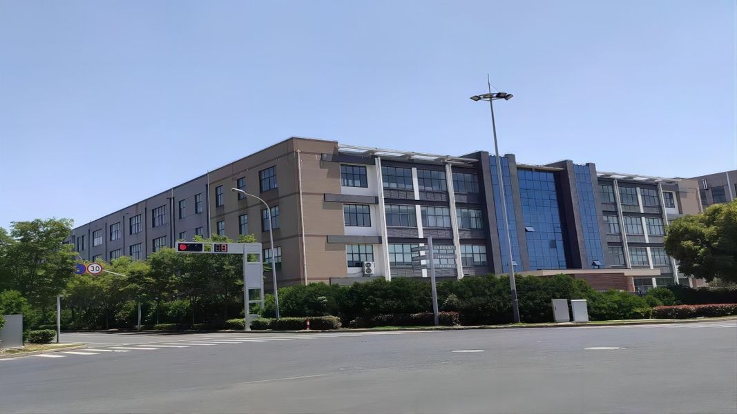 China Jiangsu YIZEE Lighting Technology Co., Ltd company profile